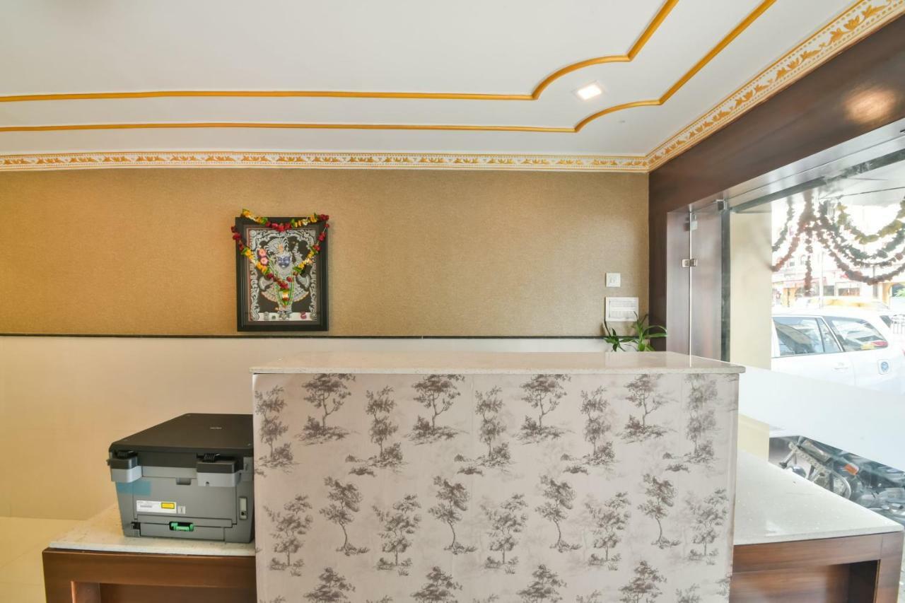 Hotel Golden Feather Udajpur Exteriér fotografie