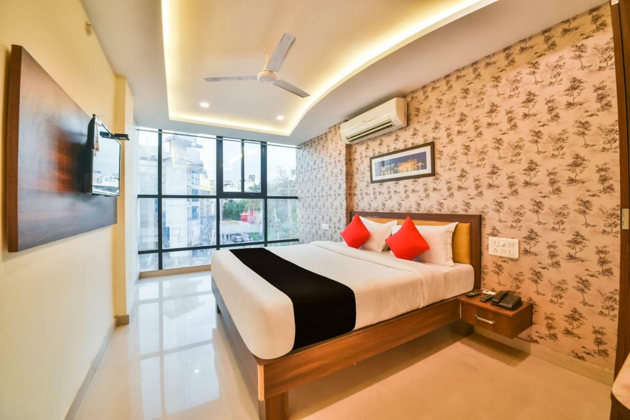 Hotel Golden Feather Udajpur Exteriér fotografie