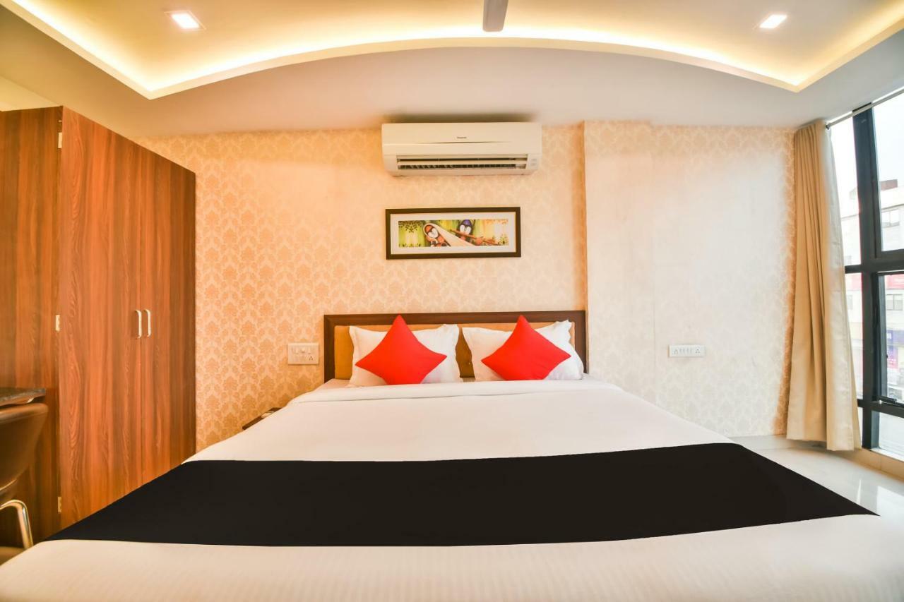 Hotel Golden Feather Udajpur Exteriér fotografie