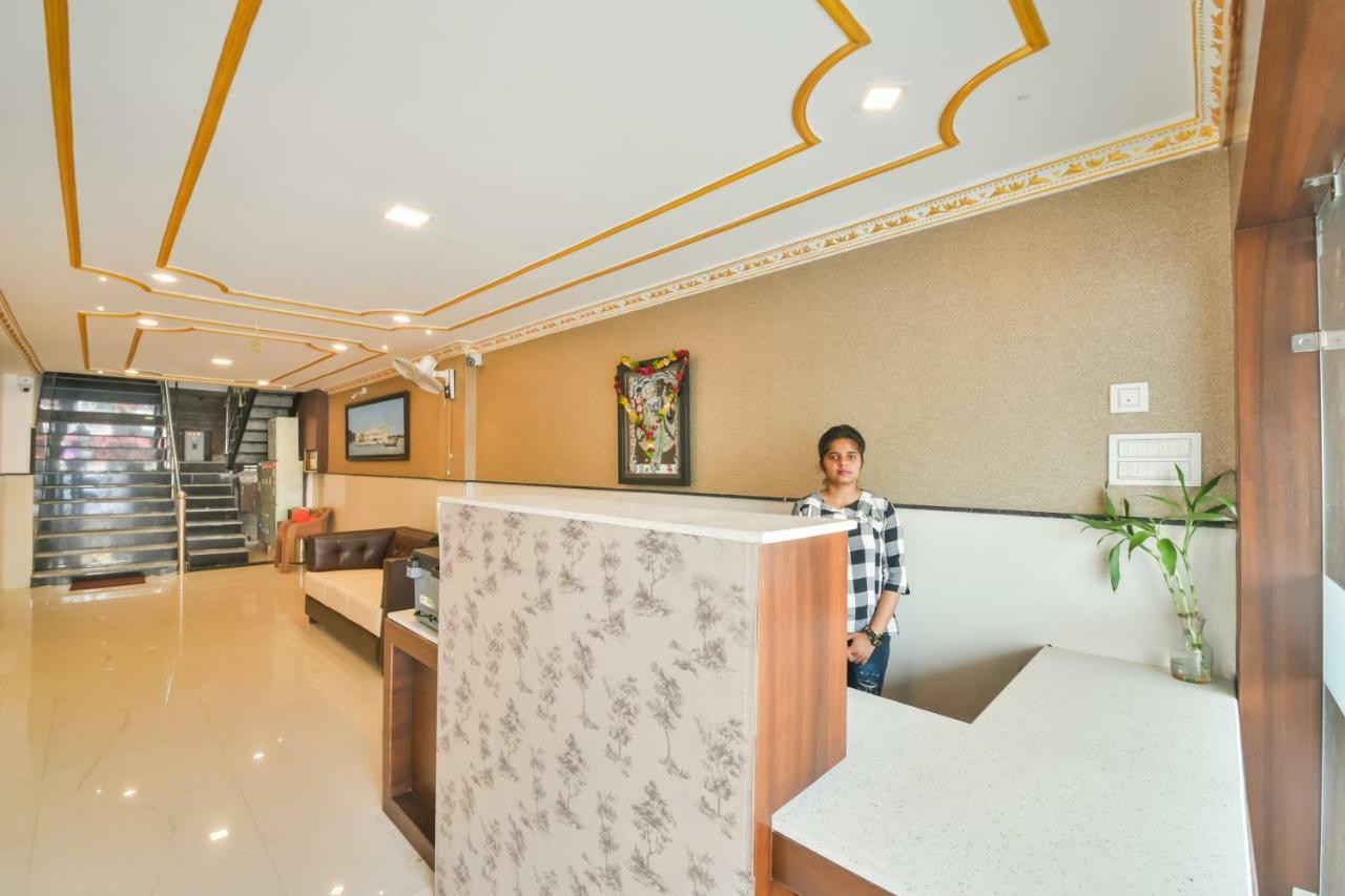Hotel Golden Feather Udajpur Exteriér fotografie