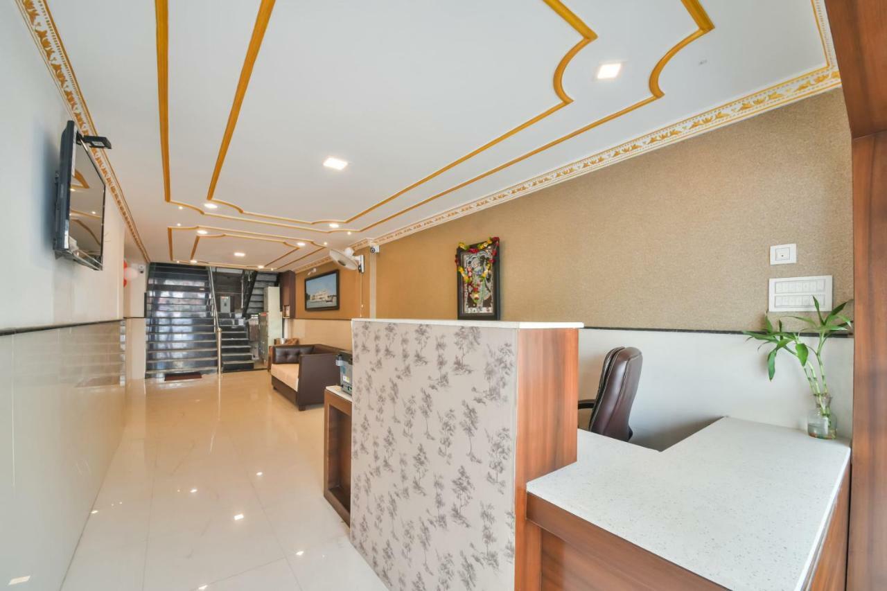 Hotel Golden Feather Udajpur Exteriér fotografie