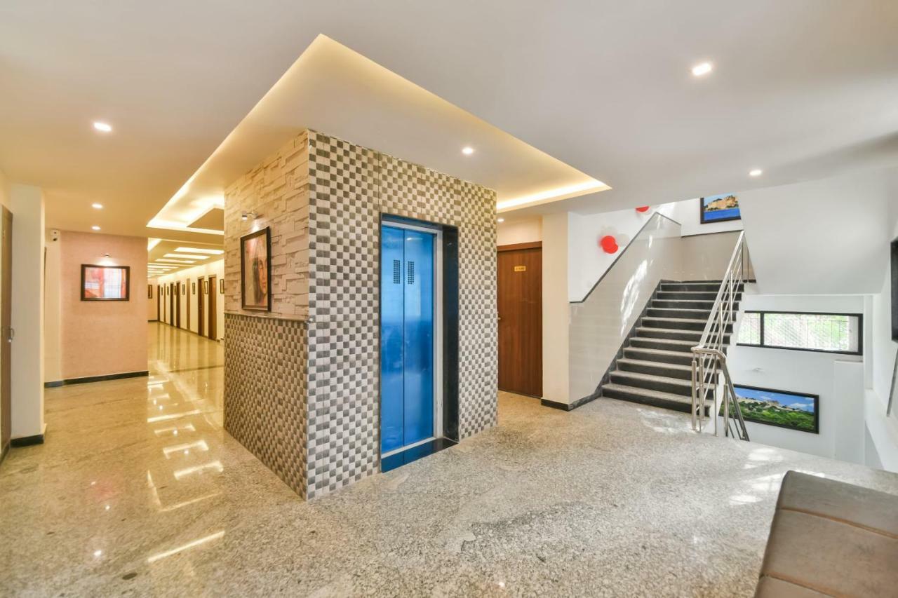Hotel Golden Feather Udajpur Exteriér fotografie