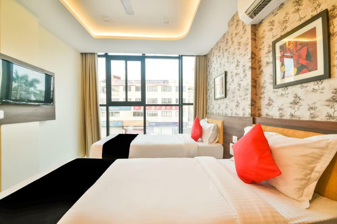 Hotel Golden Feather Udajpur Exteriér fotografie